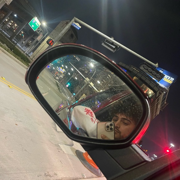 Meet your Posher, Gerardo - Picture 1 of 1